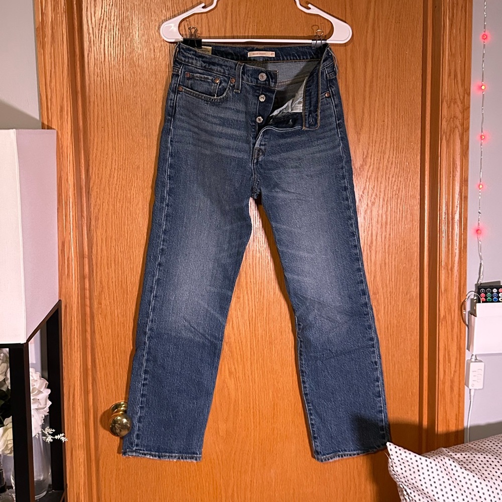 Levi’s wedgie straight dark blue jeans